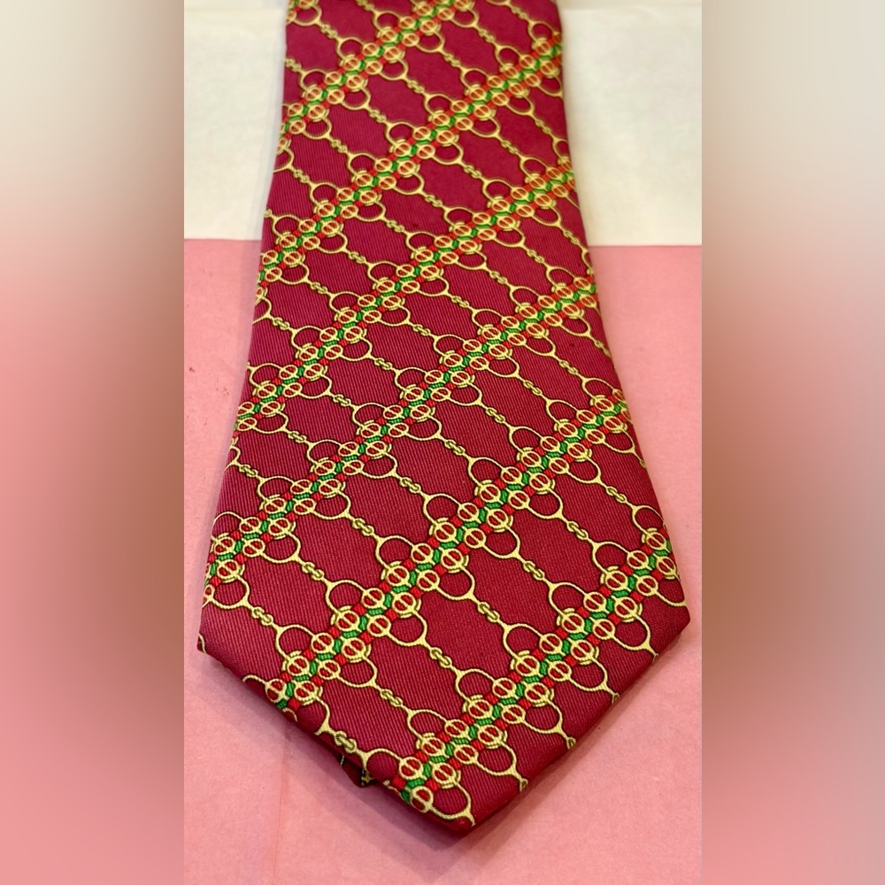 NWOT HERMÈS Interlocking Chain Print 100% Silk Fuchsia/Gold/Green Tie with box🧡